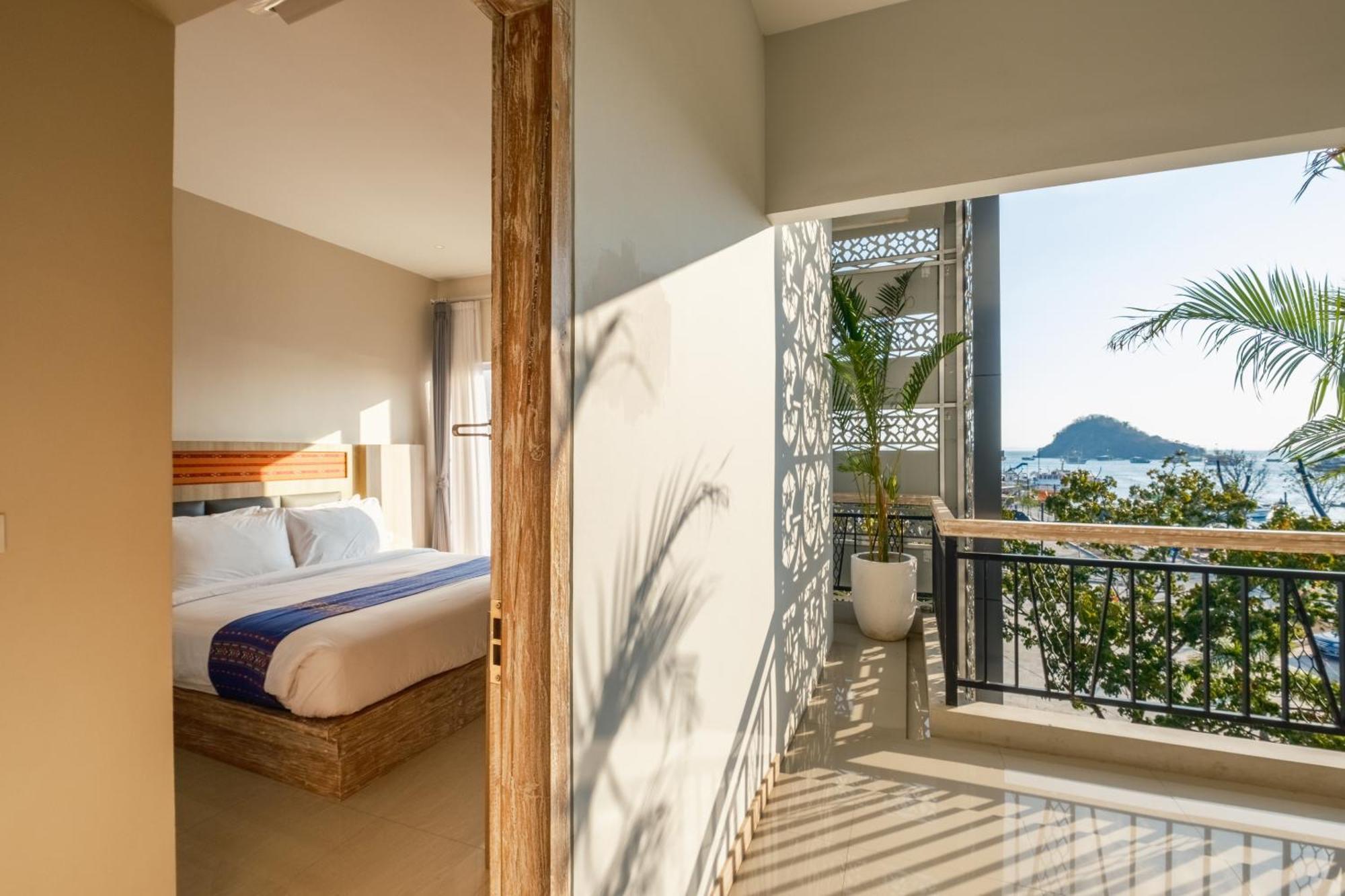 Dejavu 2.0 Hotel Bajo Komodo Labuan Bajo Exterior foto